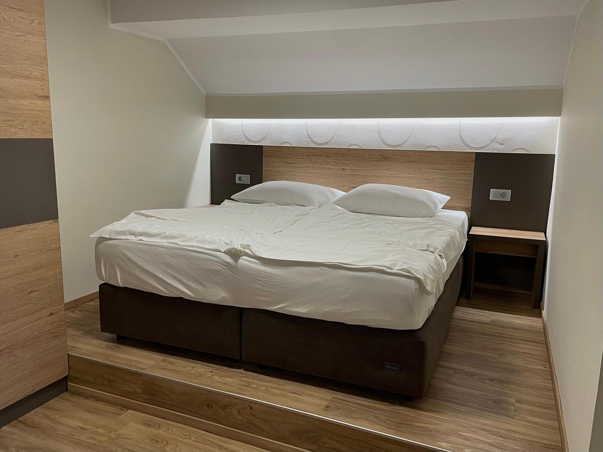 Hotel Roskar Птуй Экстерьер фото