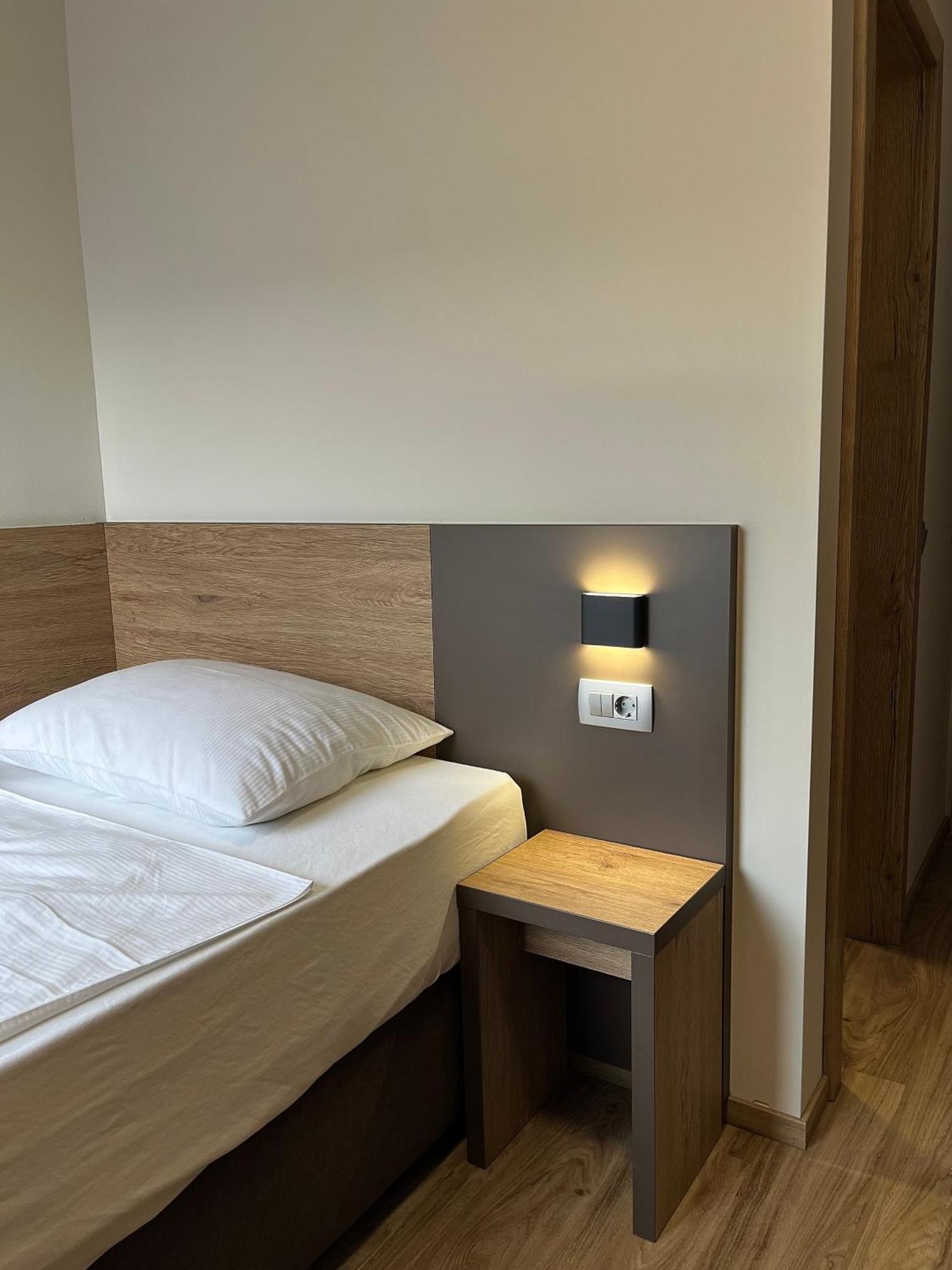 Hotel Roskar Птуй Экстерьер фото